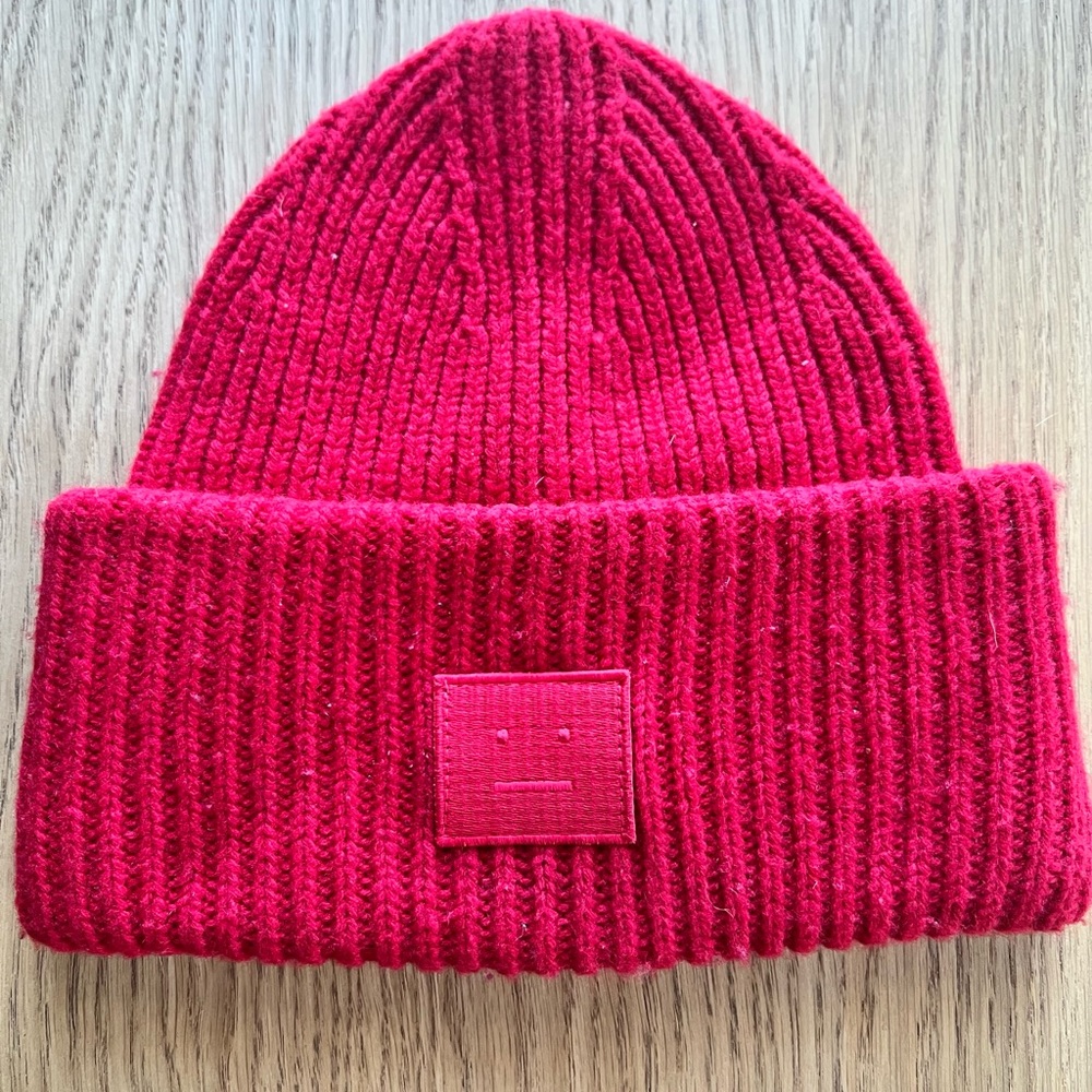Acne Studios Beanie - Red - great condition